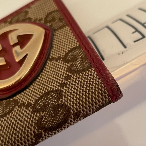 GUCCI Monogram Heart Card Case ♡ Amazing Condition ♡ Offers Welcomed ♡ - Picture 12 of 16